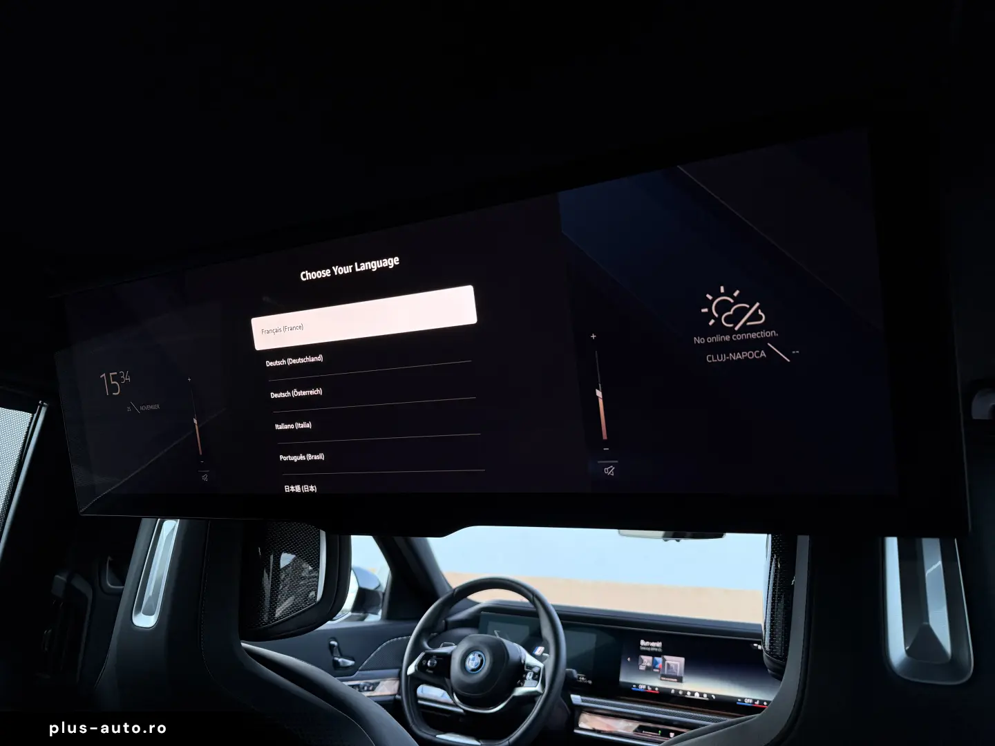 BMW 750e PHEV XDRIVE THEATRE TV HUD B&W 2023