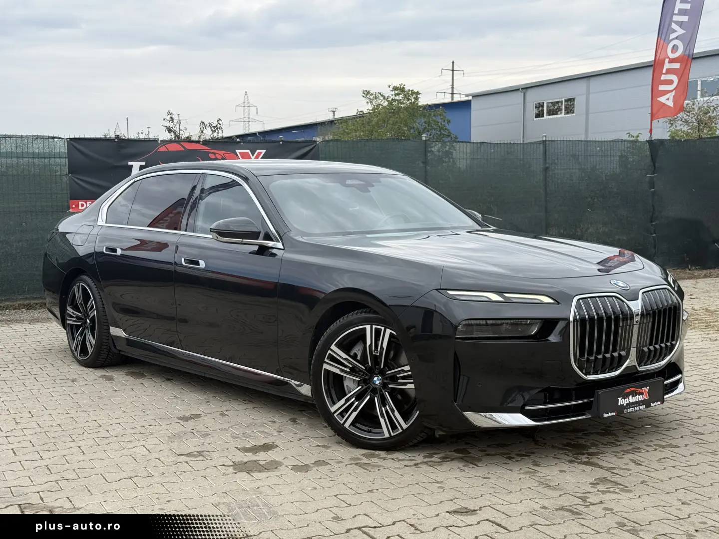 750e xDrive • TV • Executive Lounge • Masaj • R21