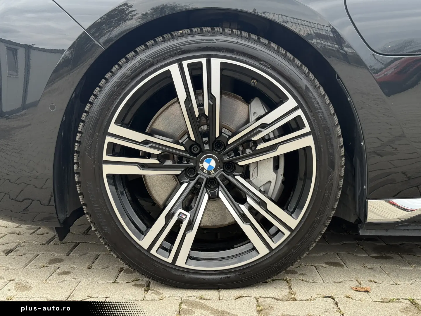 750e xDrive • TV • Executive Lounge • Masaj • R21
