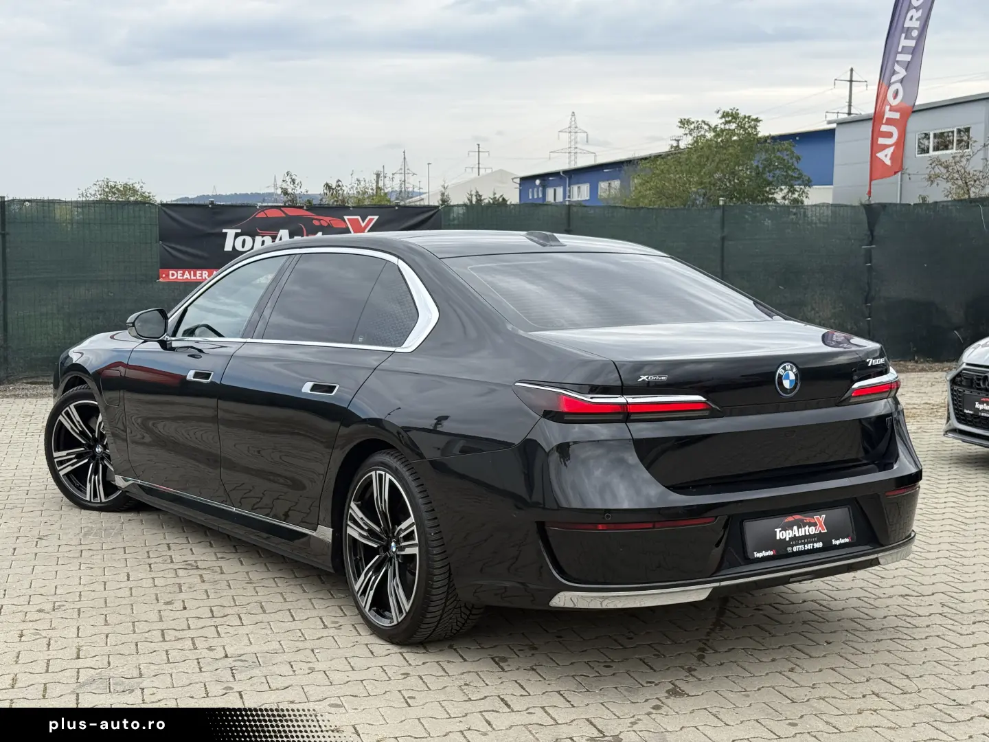 750e xDrive • TV • Executive Lounge • Masaj • R21