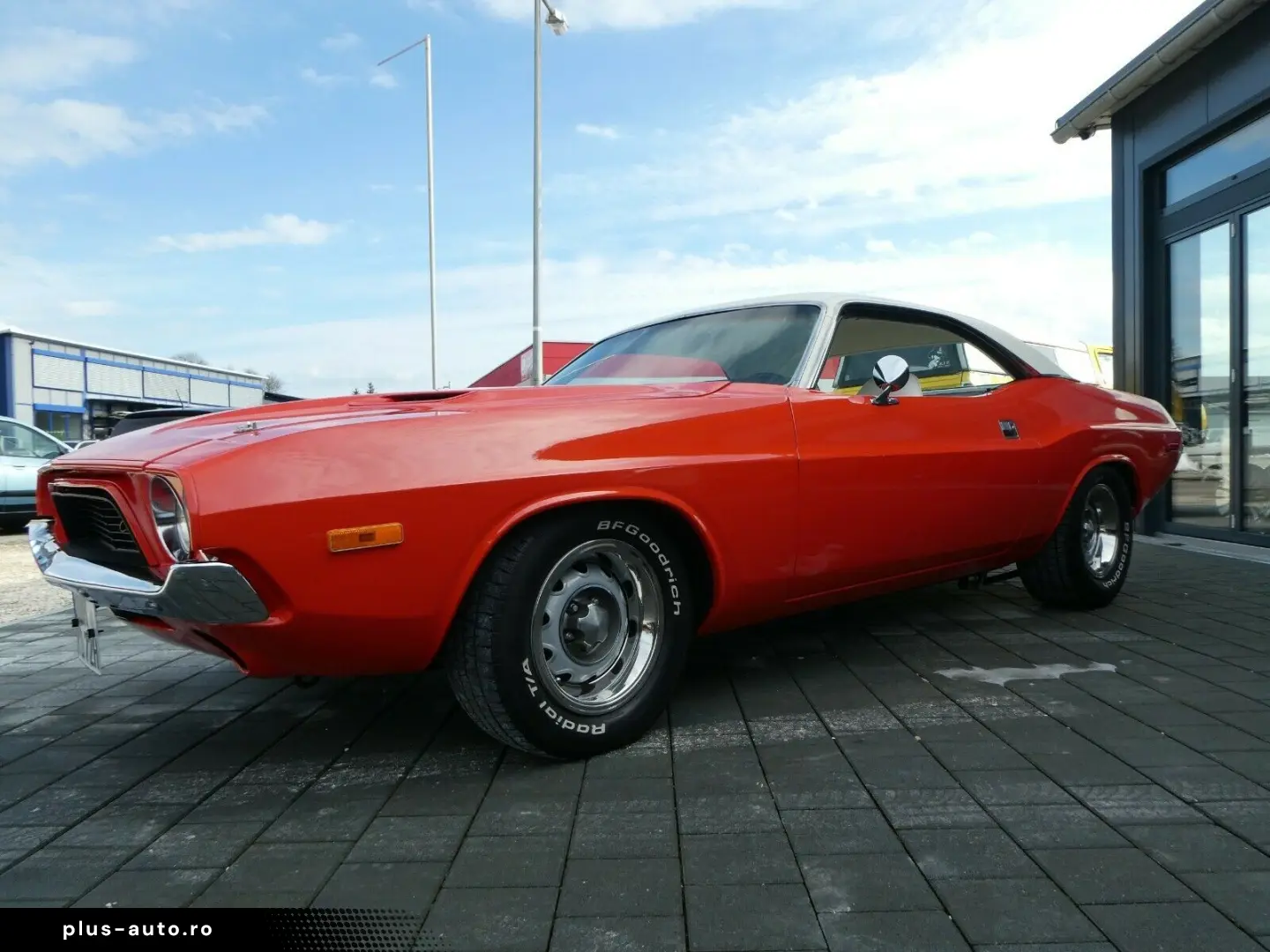 DODGE Challenger  383 Muscle Car