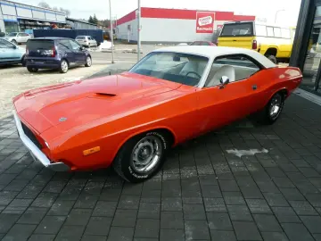 DODGE Challenger  383 Muscle Car