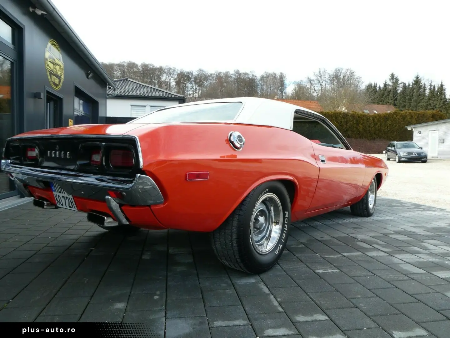 DODGE Challenger  383 Muscle Car
