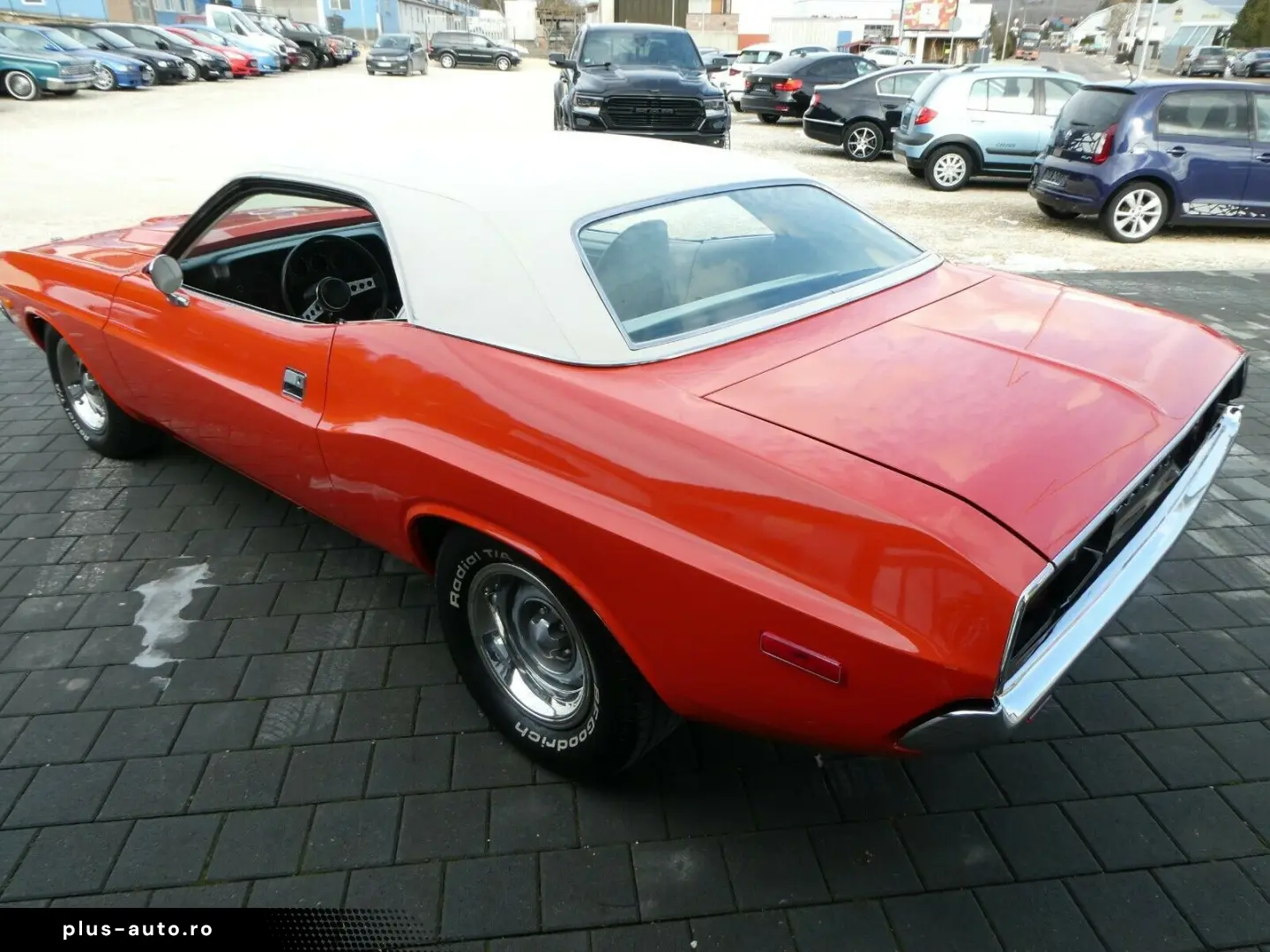 DODGE Challenger  383 Muscle Car