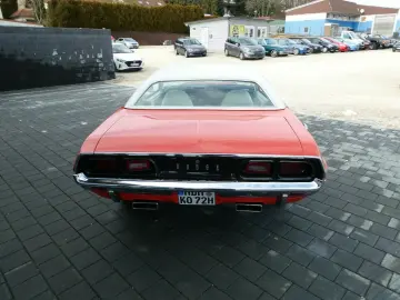 DODGE Challenger  383 Muscle Car