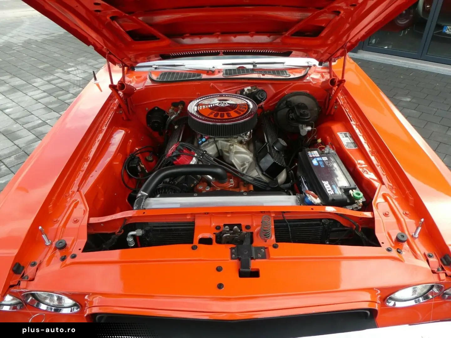 DODGE Challenger  383 Muscle Car