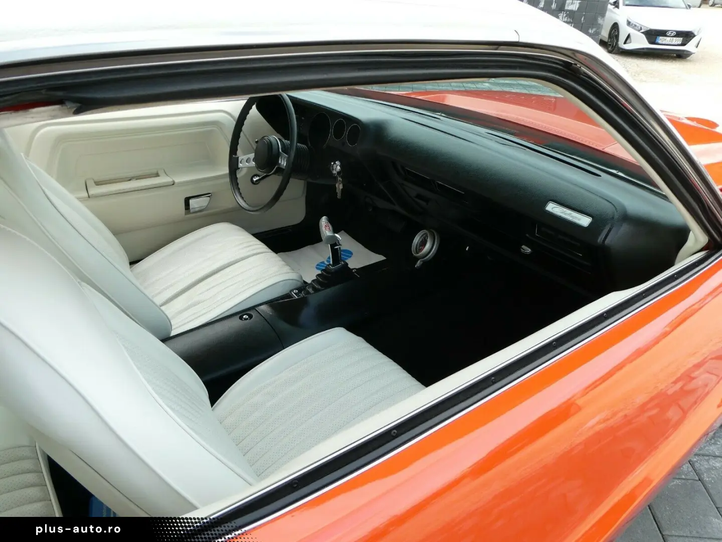 DODGE Challenger  383 Muscle Car