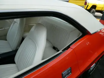 DODGE Challenger  383 Muscle Car