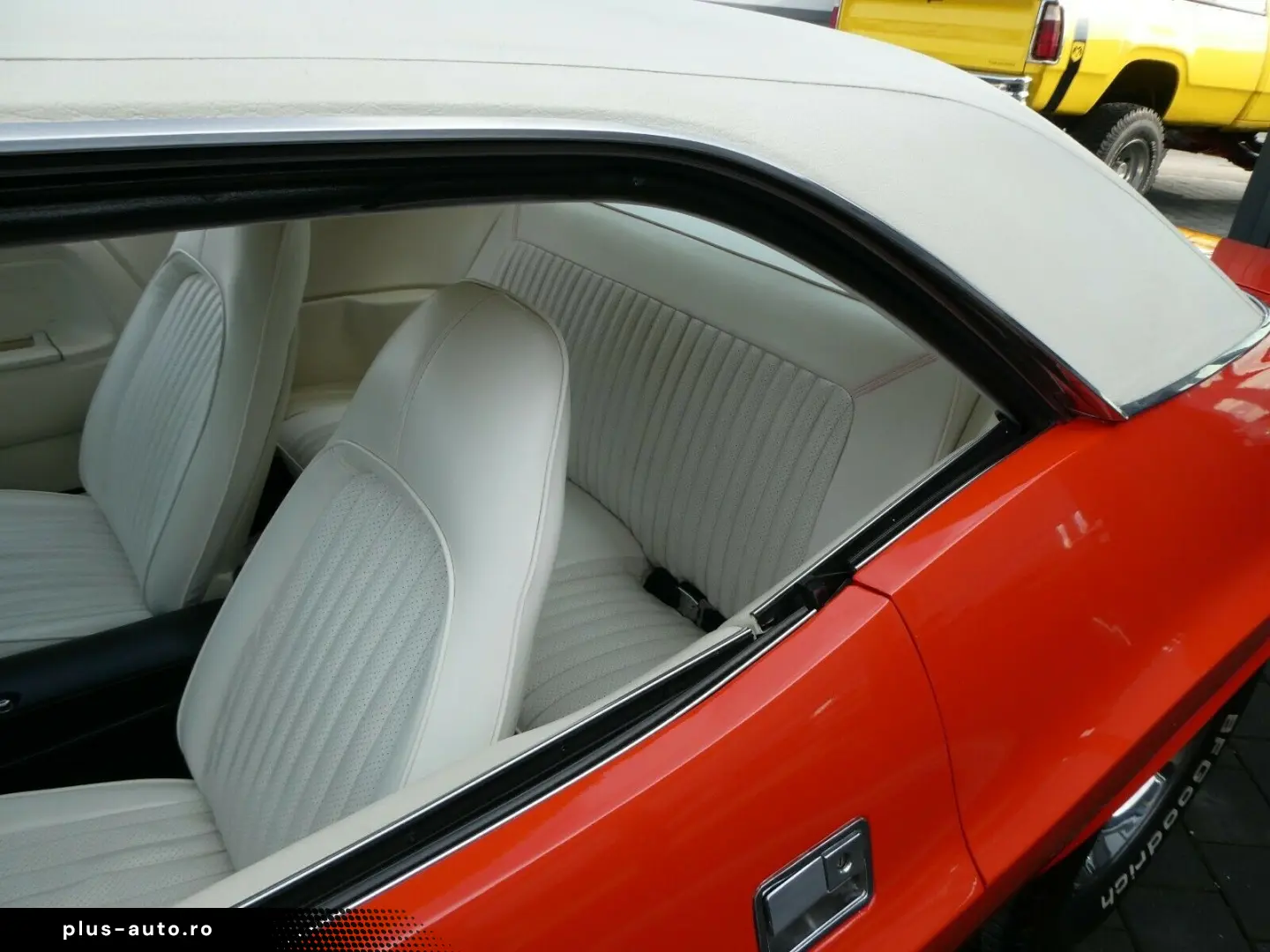 DODGE Challenger  383 Muscle Car