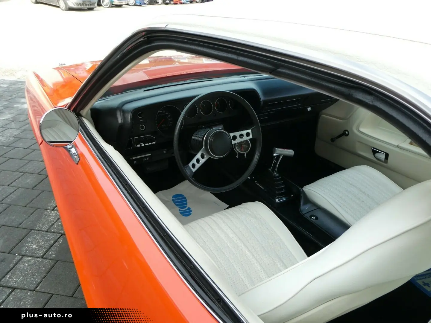 DODGE Challenger  383 Muscle Car