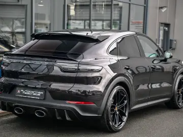 PORSCHE Cayenne Turbo GT Coupe  Rear Entertainment !