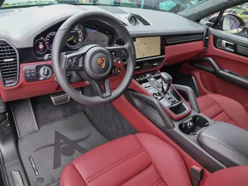 PORSCHE Cayenne Turbo GT Coupe  Rear Entertainment !
