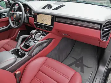 PORSCHE Cayenne Turbo GT Coupe  Rear Entertainment !