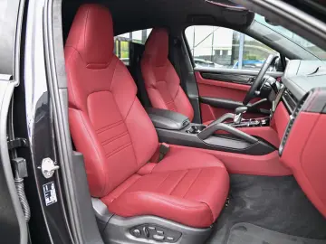 PORSCHE Cayenne Turbo GT Coupe  Rear Entertainment !