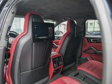 PORSCHE Cayenne Turbo GT Coupe  Rear Entertainment !