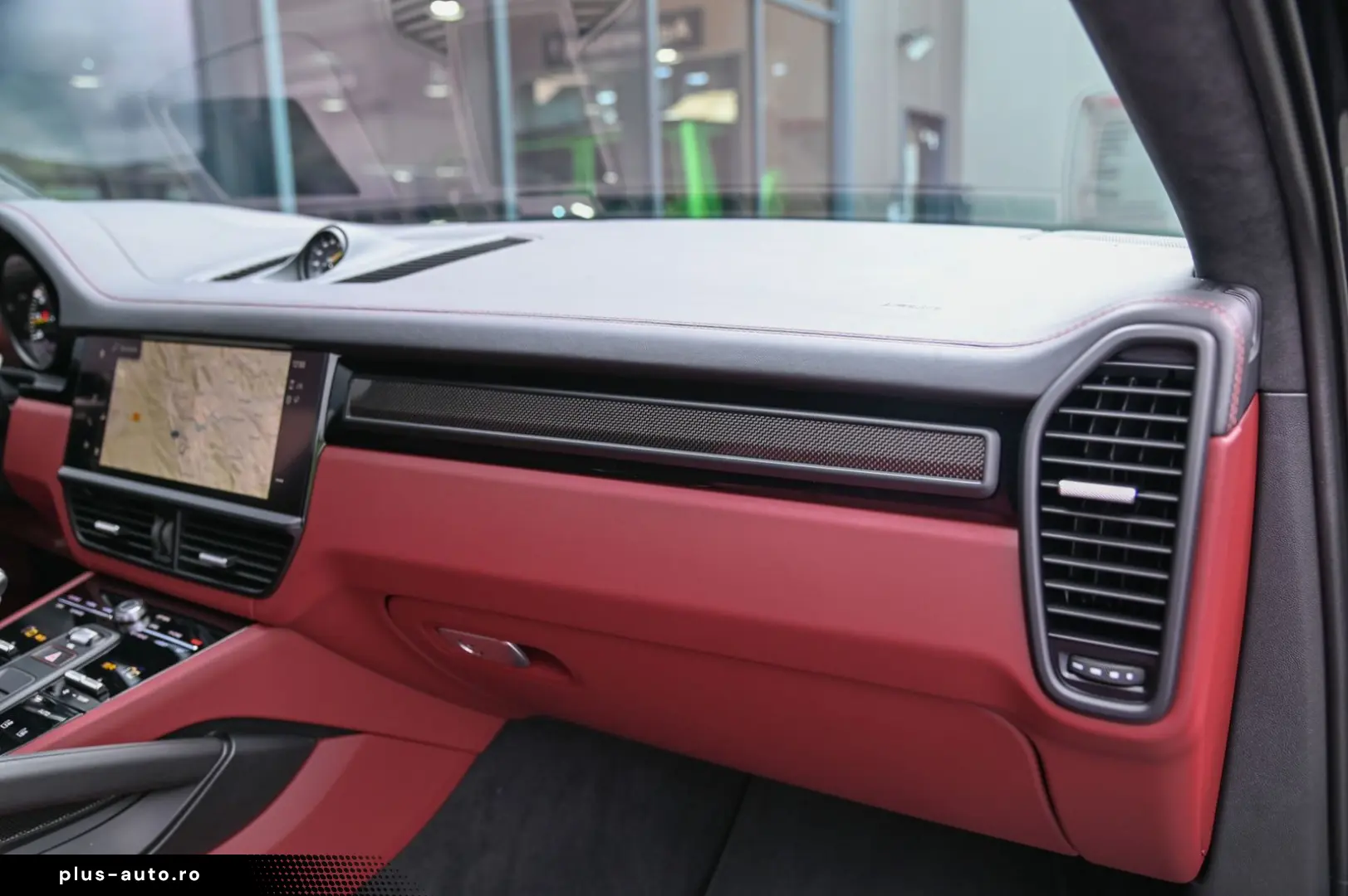 PORSCHE Cayenne Turbo GT Coupe  Rear Entertainment !