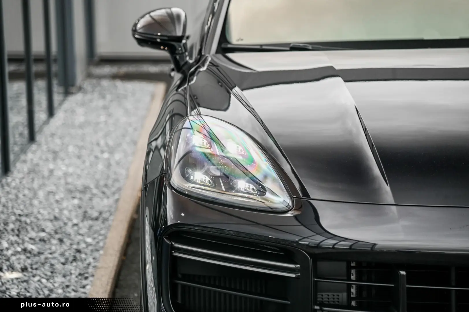 PORSCHE Cayenne Turbo GT Coupe  Rear Entertainment !