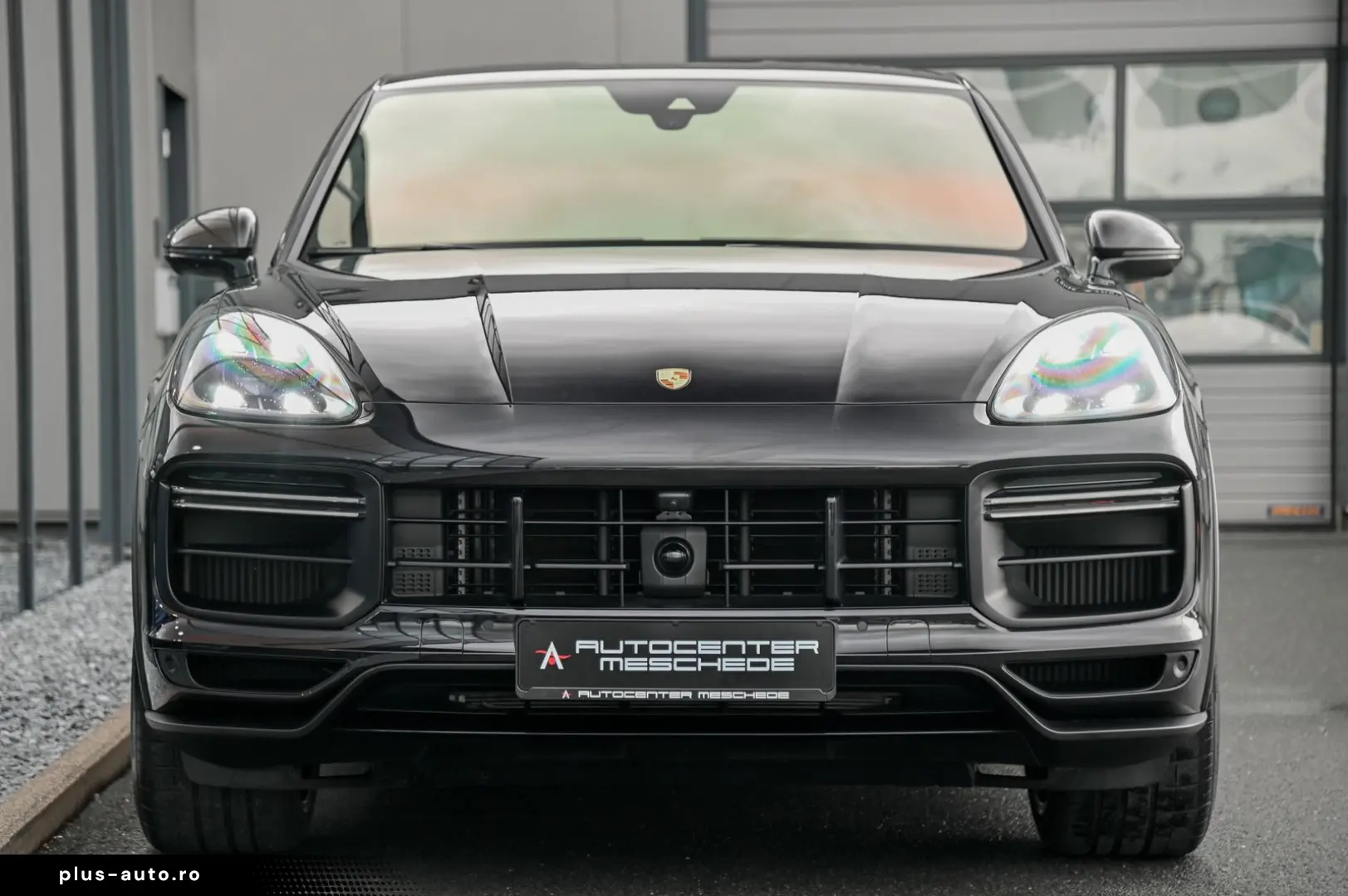 PORSCHE Cayenne Turbo GT Coupe  Rear Entertainment !
