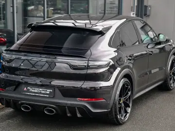 PORSCHE Cayenne Turbo GT Coupe  Rear Entertainment !