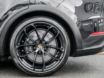 PORSCHE Cayenne Turbo GT Coupe  Rear Entertainment !