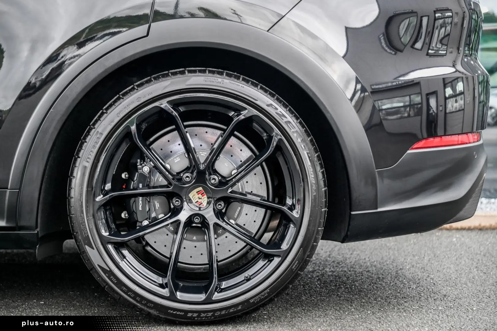 PORSCHE Cayenne Turbo GT Coupe  Rear Entertainment !