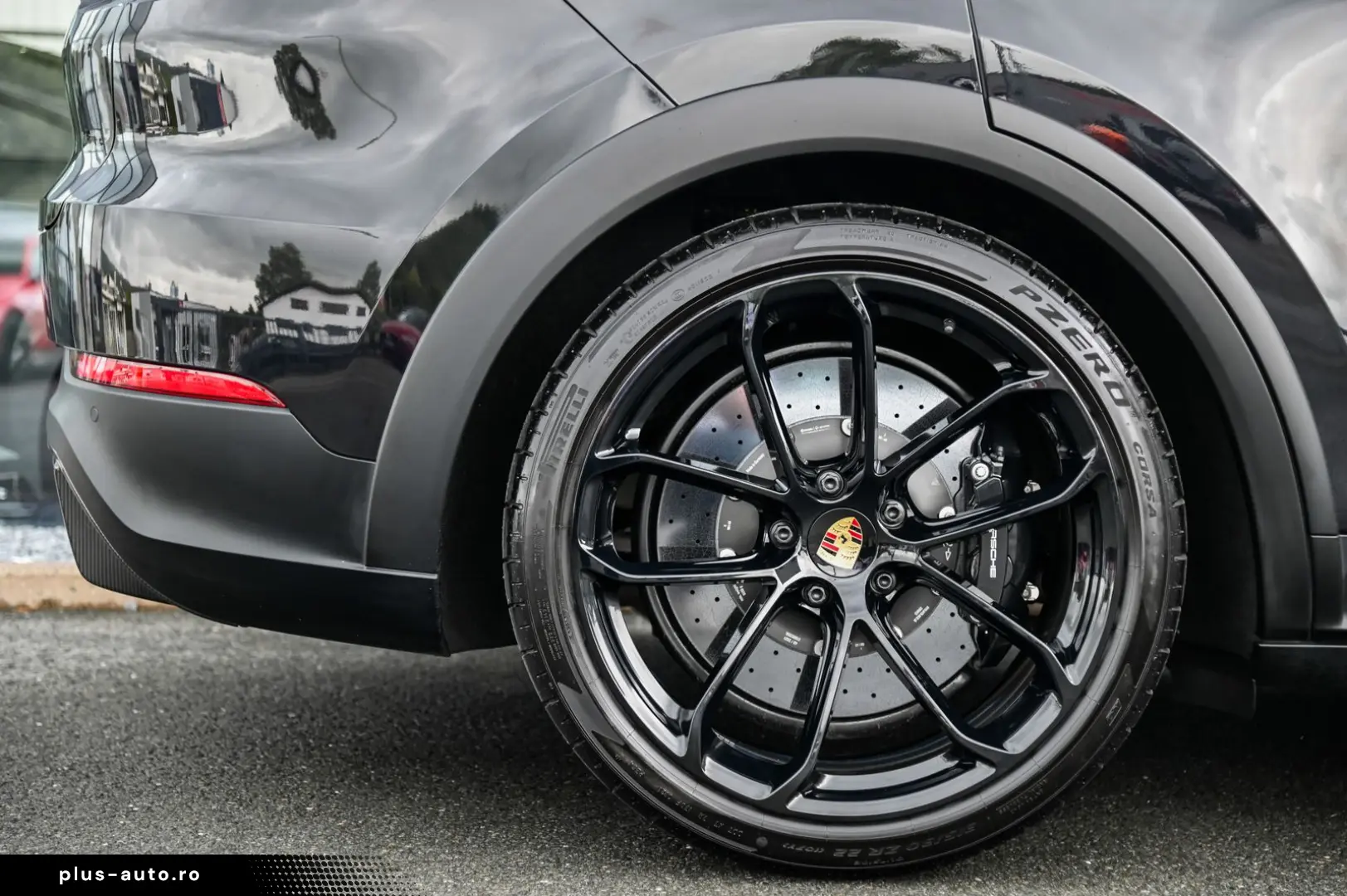 PORSCHE Cayenne Turbo GT Coupe  Rear Entertainment !