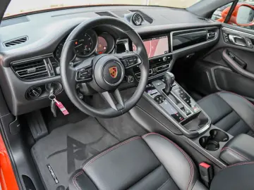 PORSCHE Macan GTS  Leder-Paket  Luft  Pano  AHK  21 Zoll