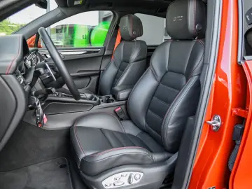 PORSCHE Macan GTS  Leder-Paket  Luft  Pano  AHK  21 Zoll