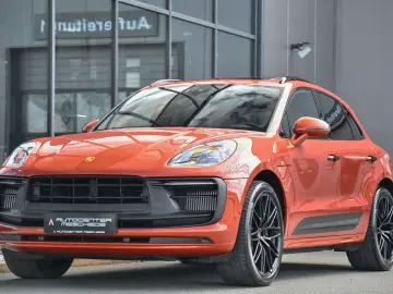 PORSCHE Macan GTS  Leder-Paket  Luft  Pano  AHK  21 Zoll