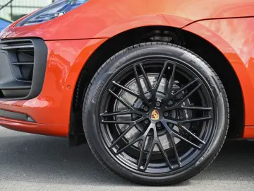PORSCHE Macan GTS  Leder-Paket  Luft  Pano  AHK  21 Zoll
