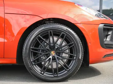 PORSCHE Macan GTS  Leder-Paket  Luft  Pano  AHK  21 Zoll