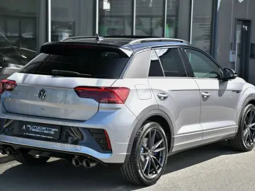 VW T-Roc R 4Motion DSG Pano  AHK  Akrapovic  19