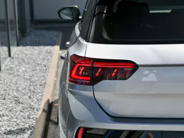VW T-Roc R 4Motion DSG Pano  AHK  Akrapovic  19