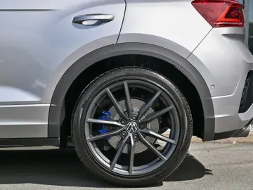 VW T-Roc R 4Motion DSG Pano  AHK  Akrapovic  19