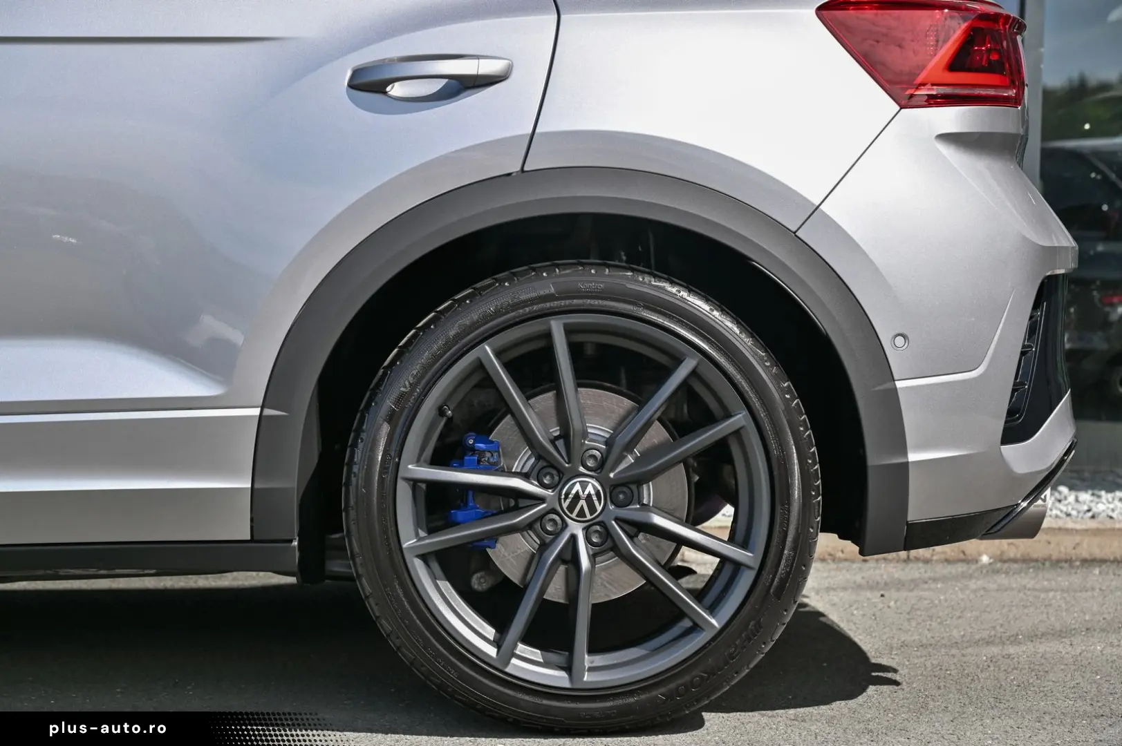 VW T-Roc R 4Motion DSG Pano  AHK  Akrapovic  19
