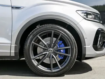 VW T-Roc R 4Motion DSG Pano  AHK  Akrapovic  19