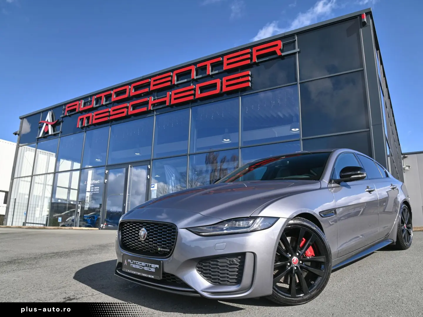 JAGUAR XE P250 Edition R-Dynamic Black Pack  Meridian