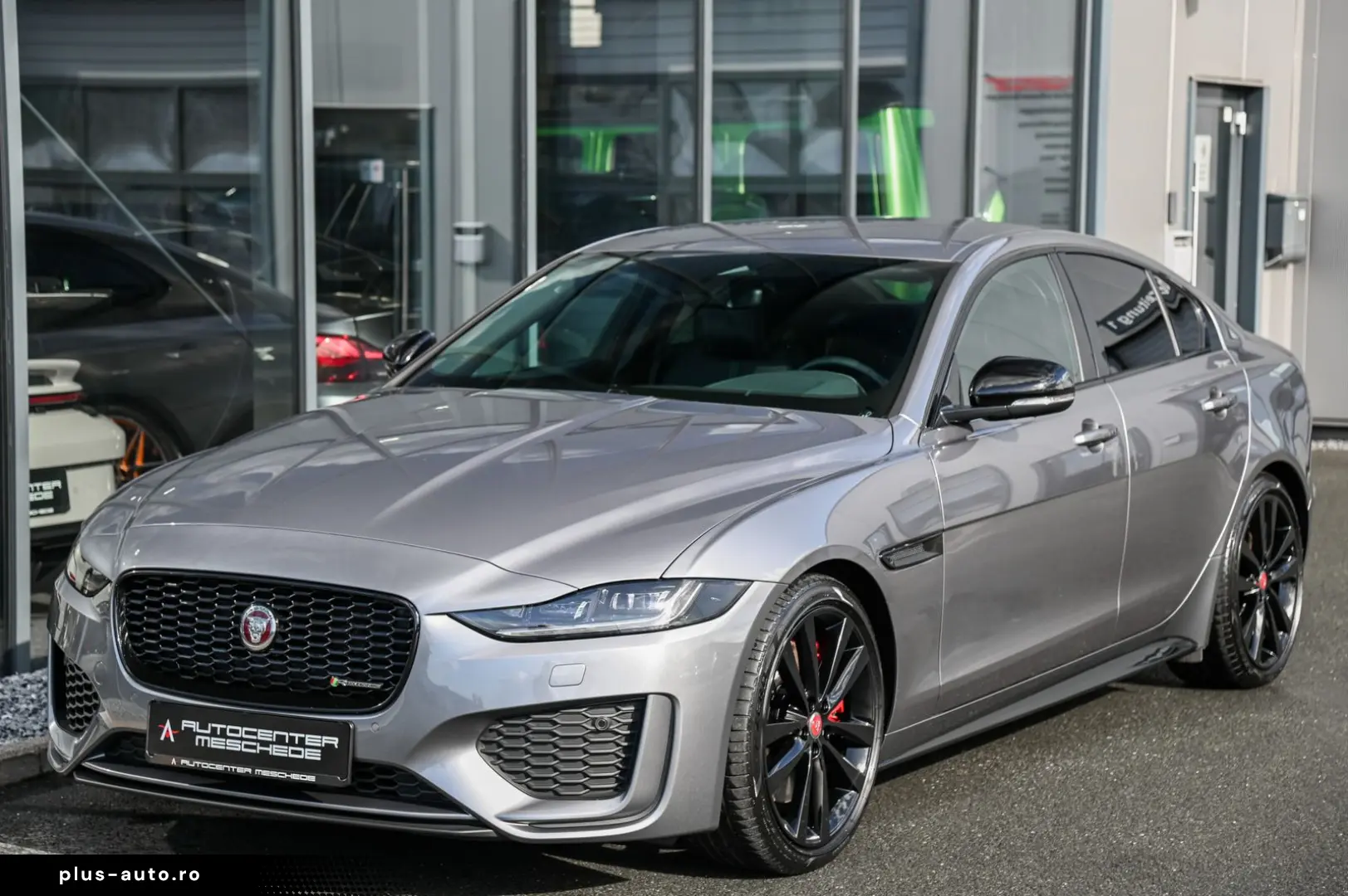 JAGUAR XE P250 Edition R-Dynamic Black Pack  Meridian