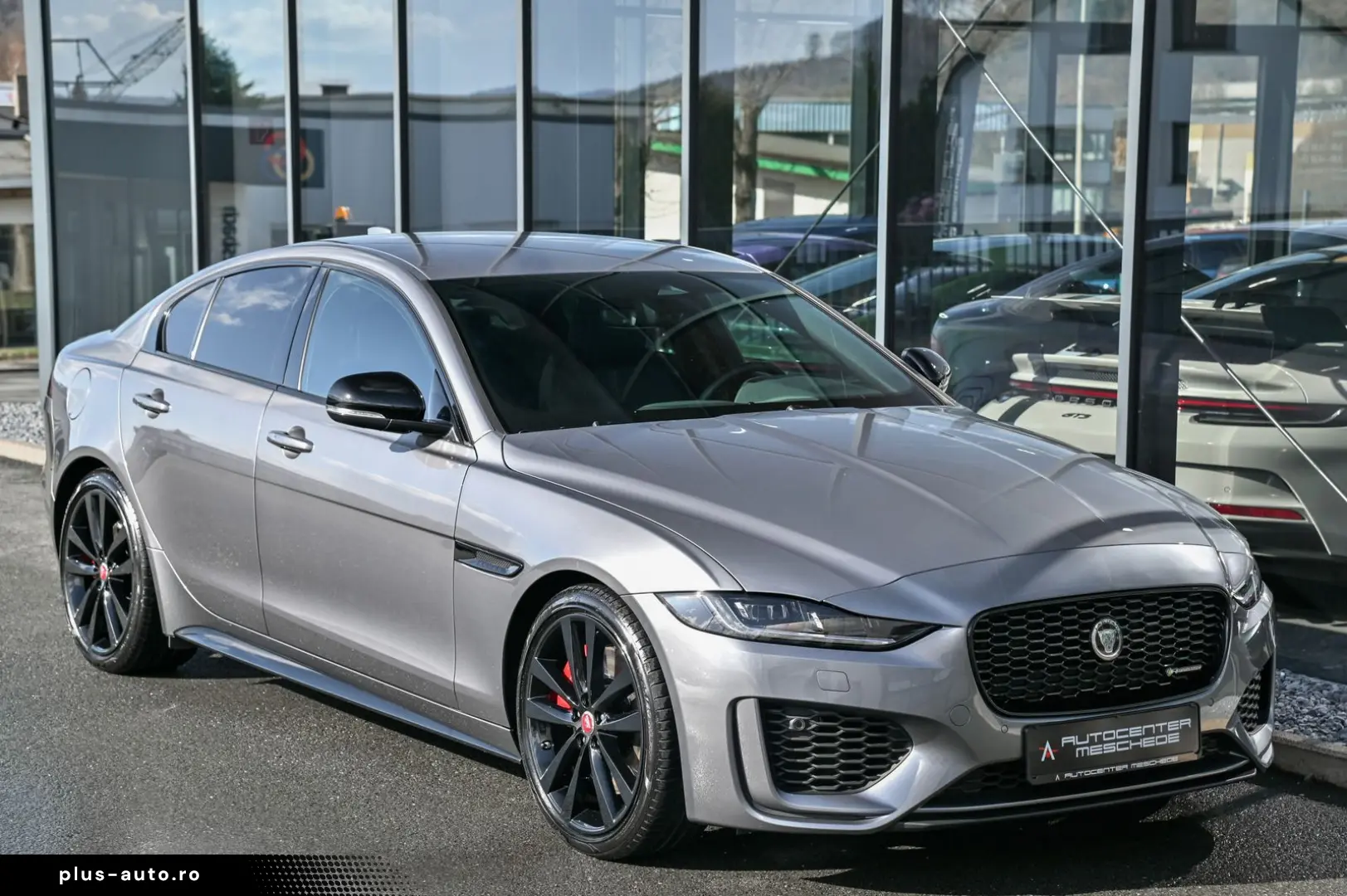 JAGUAR XE P250 Edition R-Dynamic Black Pack  Meridian