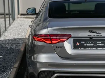JAGUAR XE P250 Edition R-Dynamic Black Pack  Meridian