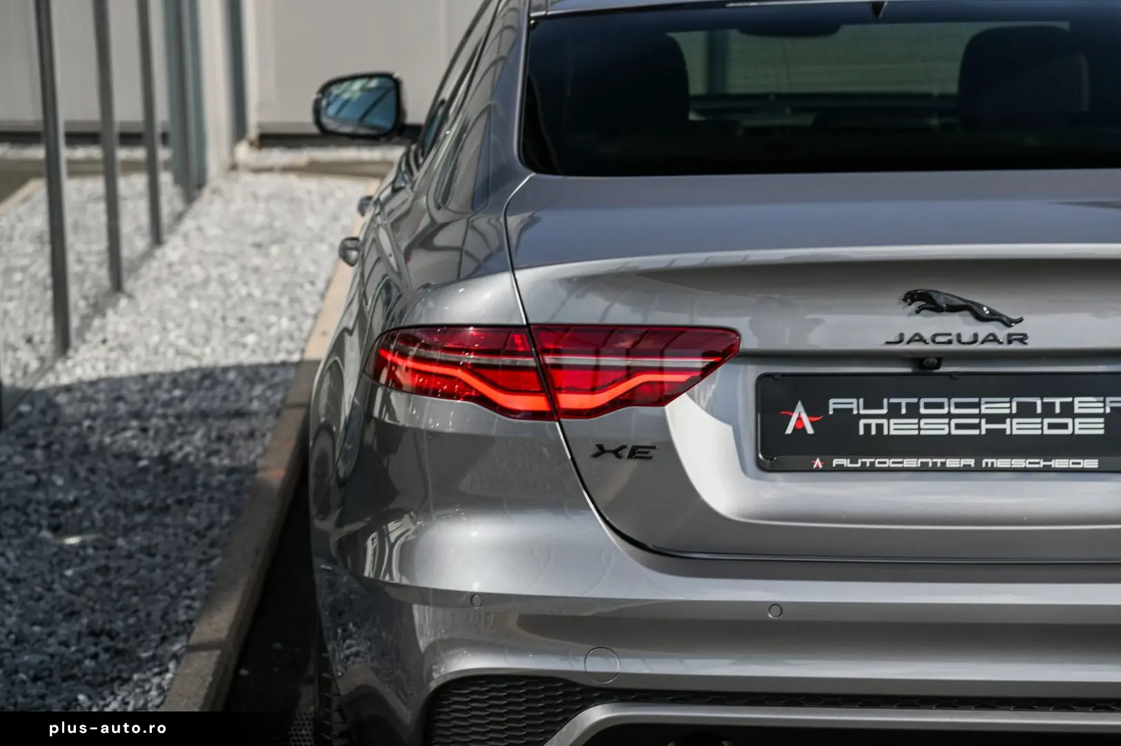 JAGUAR XE P250 Edition R-Dynamic Black Pack  Meridian
