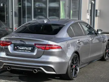 JAGUAR XE P250 Edition R-Dynamic Black Pack  Meridian