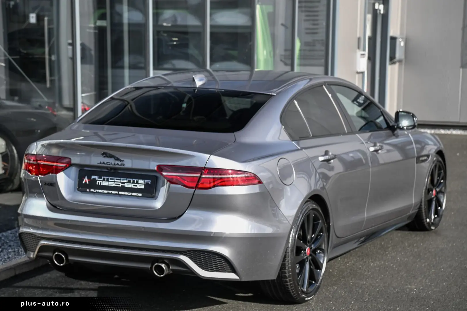 JAGUAR XE P250 Edition R-Dynamic Black Pack  Meridian