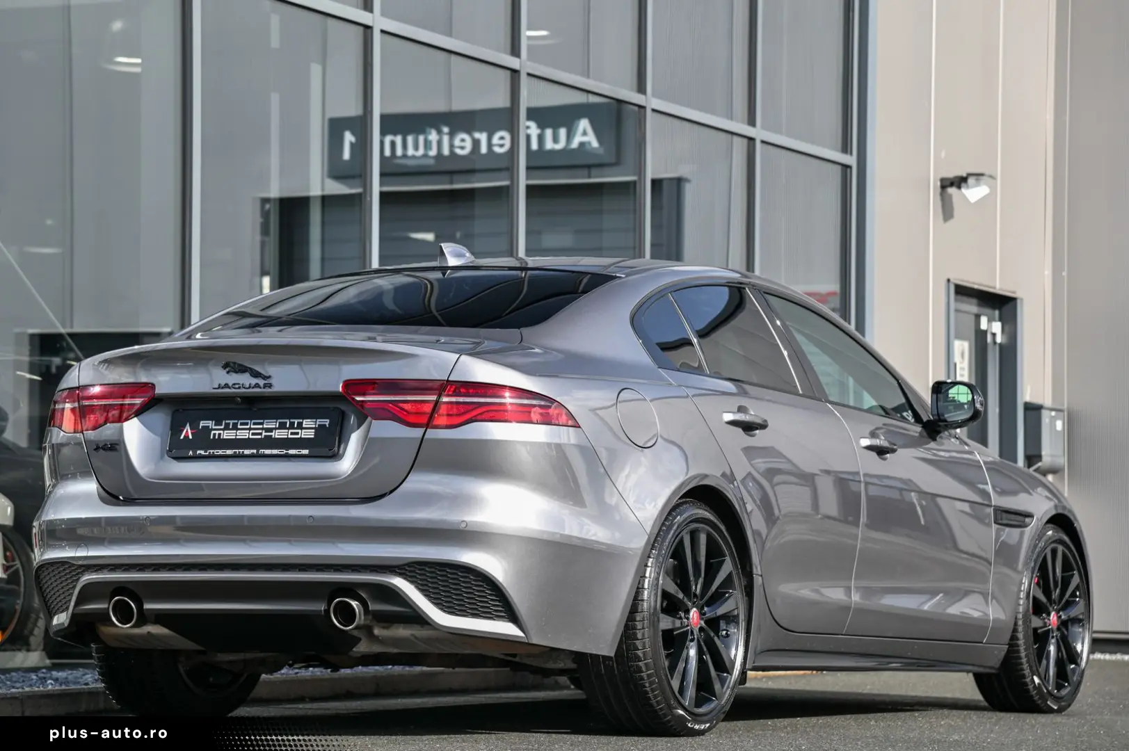 JAGUAR XE P250 Edition R-Dynamic Black Pack  Meridian