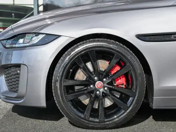 JAGUAR XE P250 Edition R-Dynamic Black Pack  Meridian