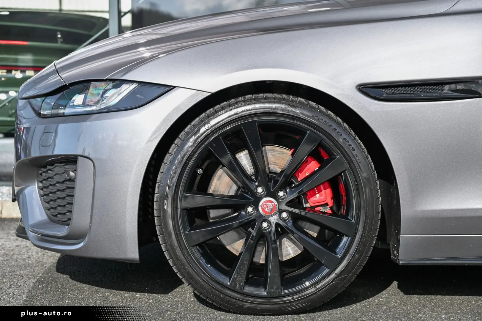 JAGUAR XE P250 Edition R-Dynamic Black Pack  Meridian