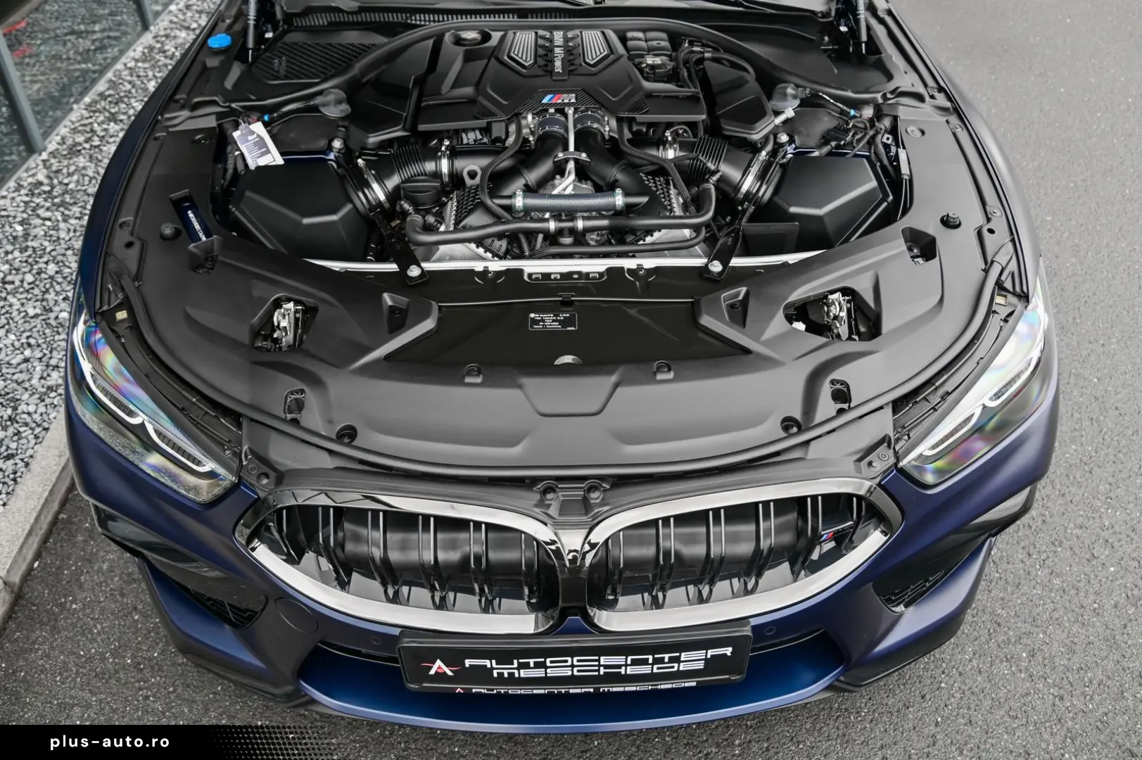 BMW M8 Competition Coupe Frozen Blue  erst 8.834 km