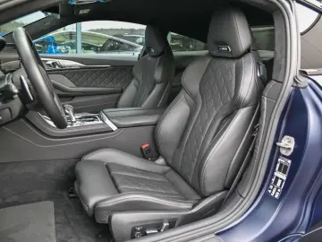 BMW M8 Competition Coupe Frozen Blue  erst 8.834 km
