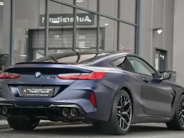 BMW M8 Competition Coupe Frozen Blue  erst 8.834 km