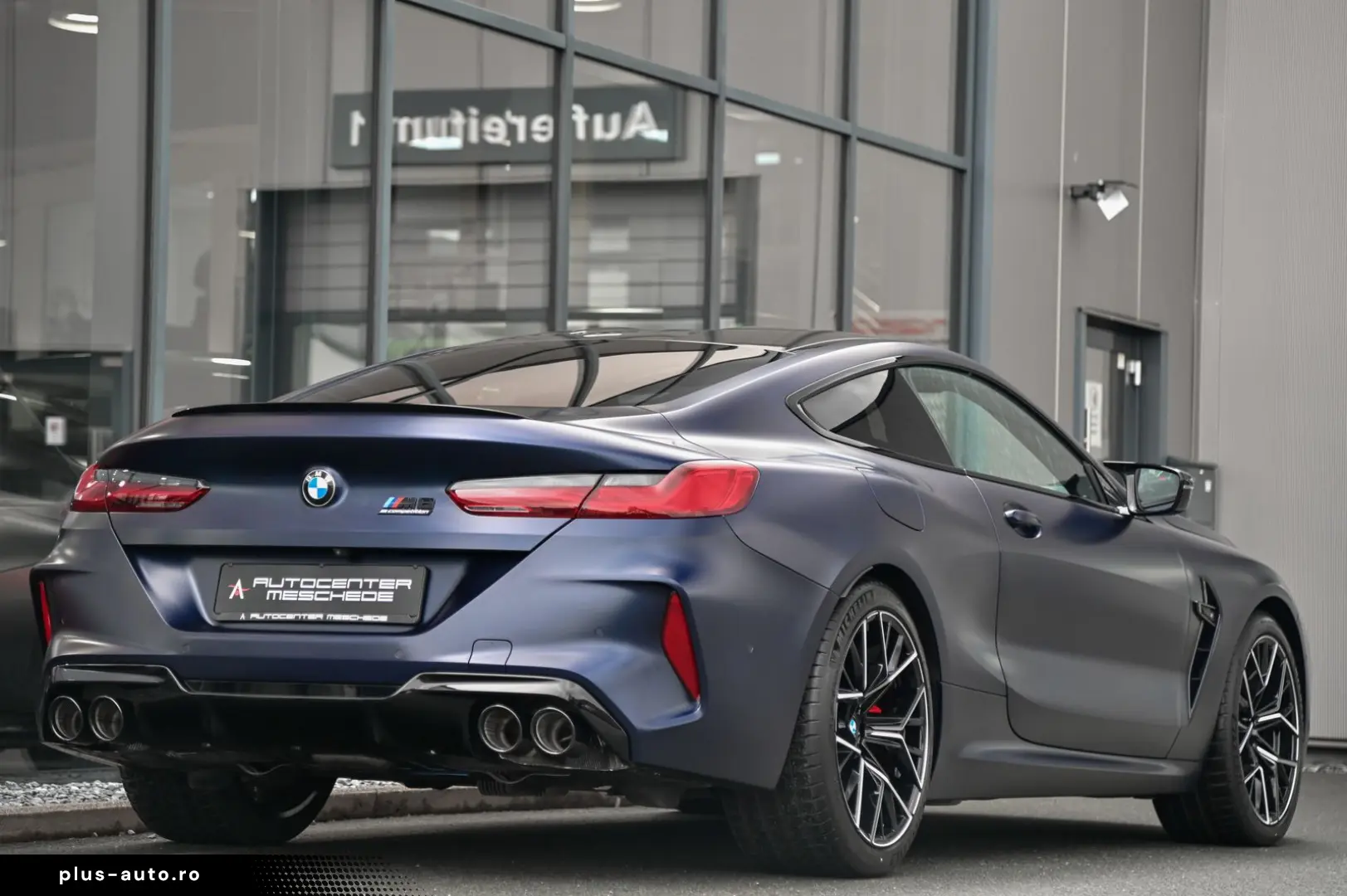 BMW M8 Competition Coupe Frozen Blue  erst 8.834 km